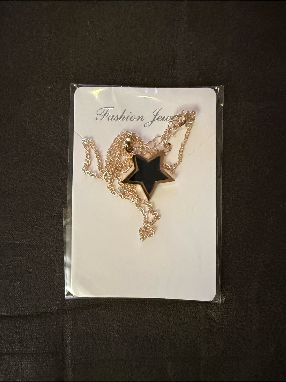 Fashion Jewelry Gold Star Pendant Necklace with Black Inlay